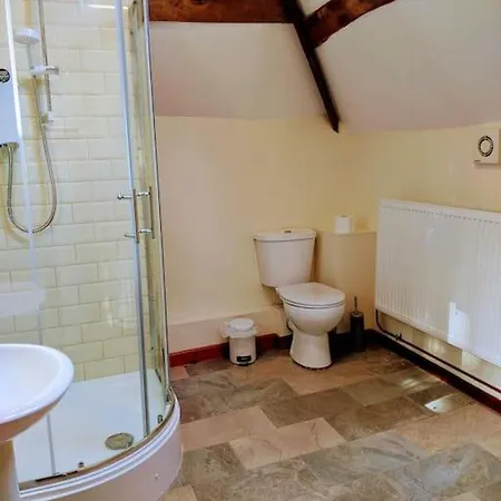 The Old Granary Farm Cottage Abergavenny Extérieur photo